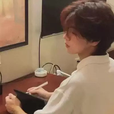 闻皎月